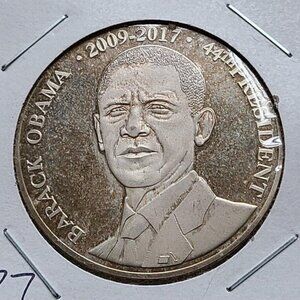 Barack Obama Commemorative Coin... Circulated... In Protective Capsule